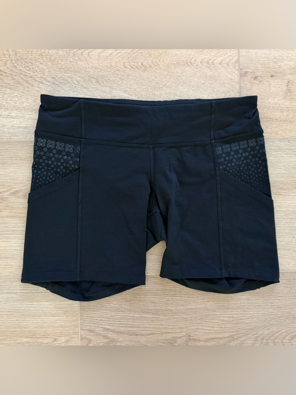 Lululemon Run Speed Running Shorts Size 8 Black Reflective Pocket